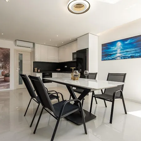 Villa Weiss 2 *
