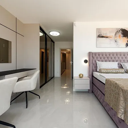 Villa Weiss 2 *